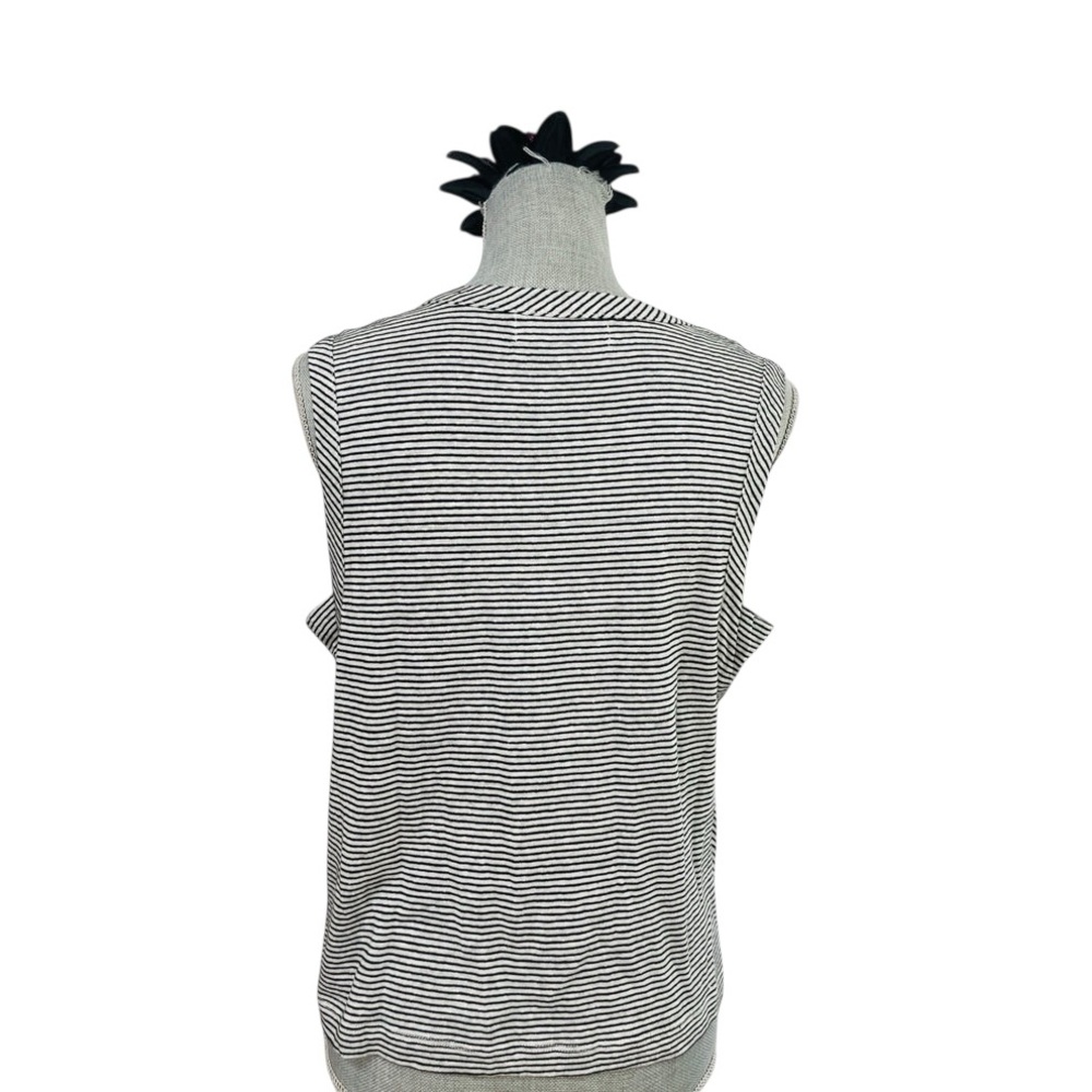 “THE EVERYDAY EDGE" RILEY STRIP TIE TANK TOP BLACK & WHITE
BEST SELLER 🔥 - Picture 7 of 12